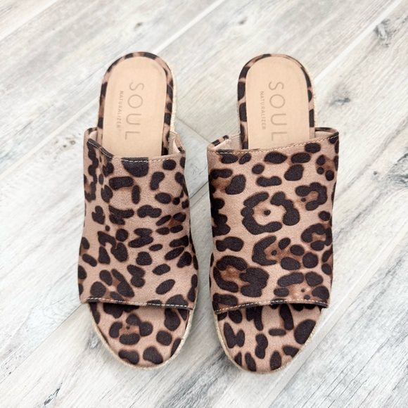 SOUL Naturalizer Cheetah Oodles Wedge Sandals - Picture 1 of 7